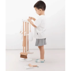 New Classic Toys® New Class Ic Toys Bezem & Mop Set 7 Stuks Kleurrijk -Kinderen Speelgoeds Winkel new class ic toys bezem amp mop set 7 stuks kleurrijk a415250 1